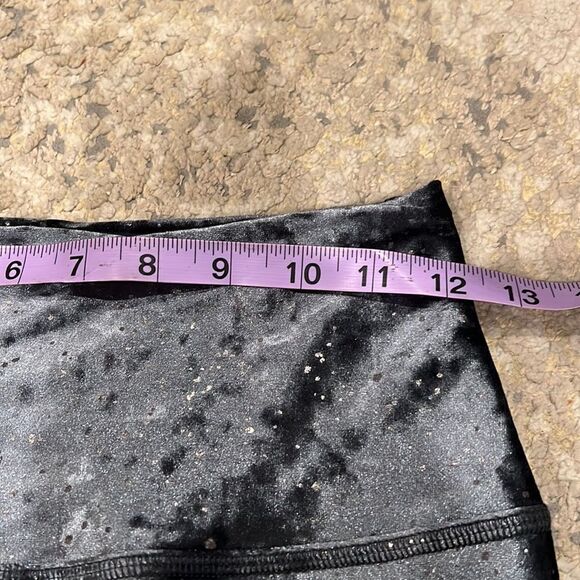 high rise Beyond Yoga Alloy Ombre legging in silver and Grey size S in EUC - Picture 6 of 8